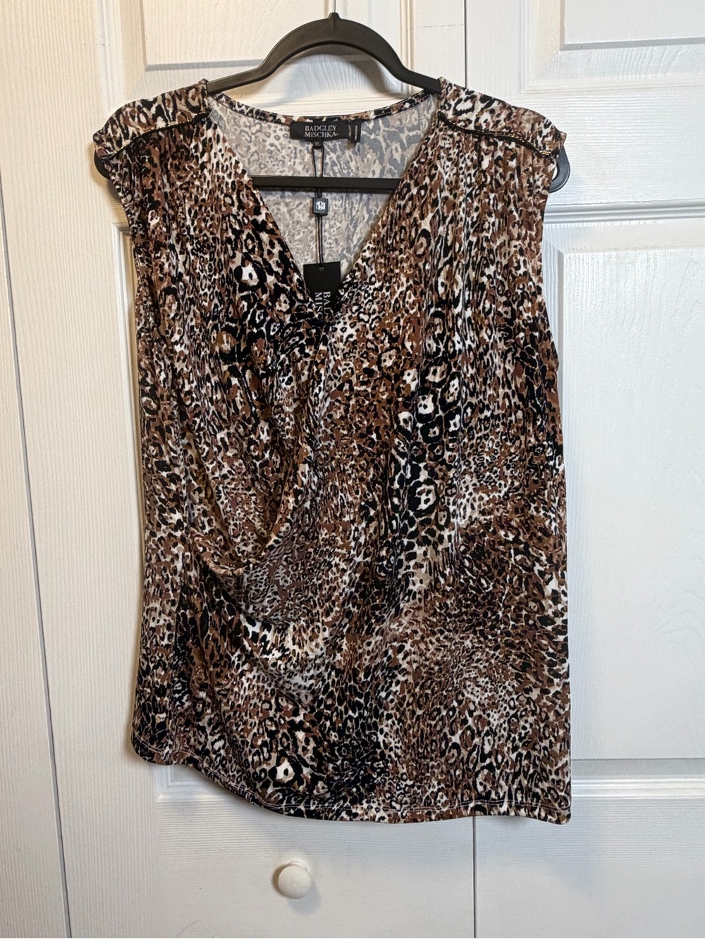 NWT Badgley Mischka XL Leopard Print Sleeveless Draped V-Neck Blouse Top